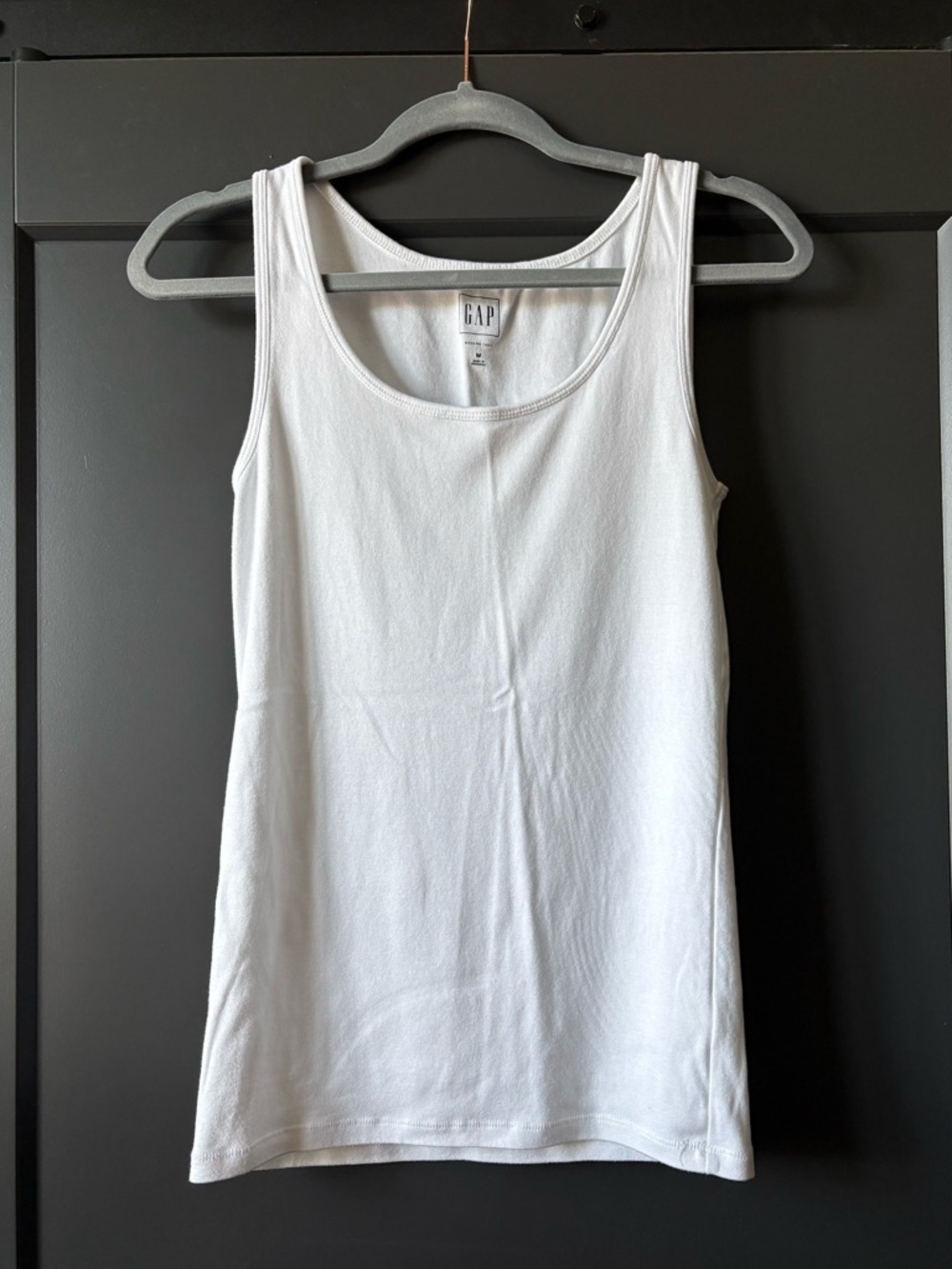 GAP Women's White Scoop Neck Tank